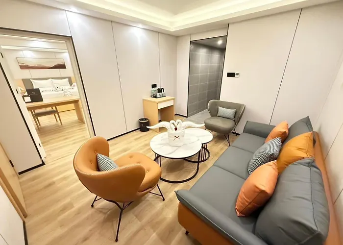 Rama9 No1 Hotel 4*